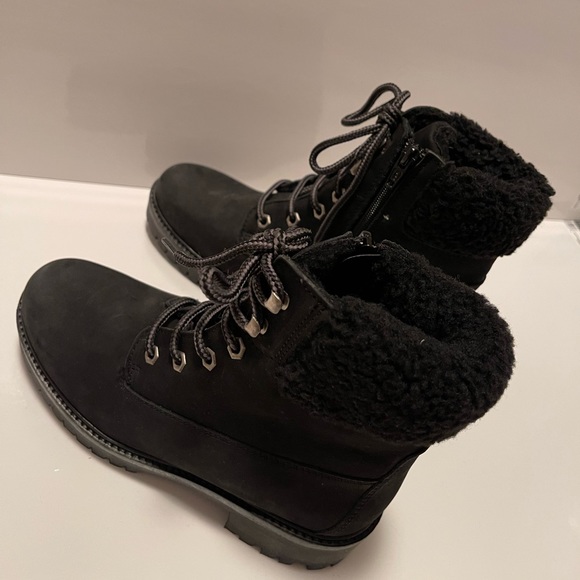 Black Winter boots - Picture 3 of 4